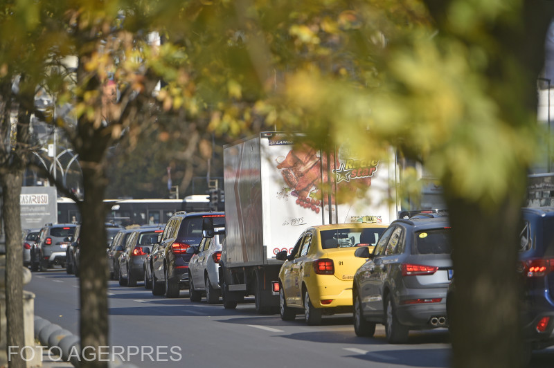 Restricții de circulație pe DN7 în Arad și accident pe DN6 în Giurgiu: detalii despre traficul rutier