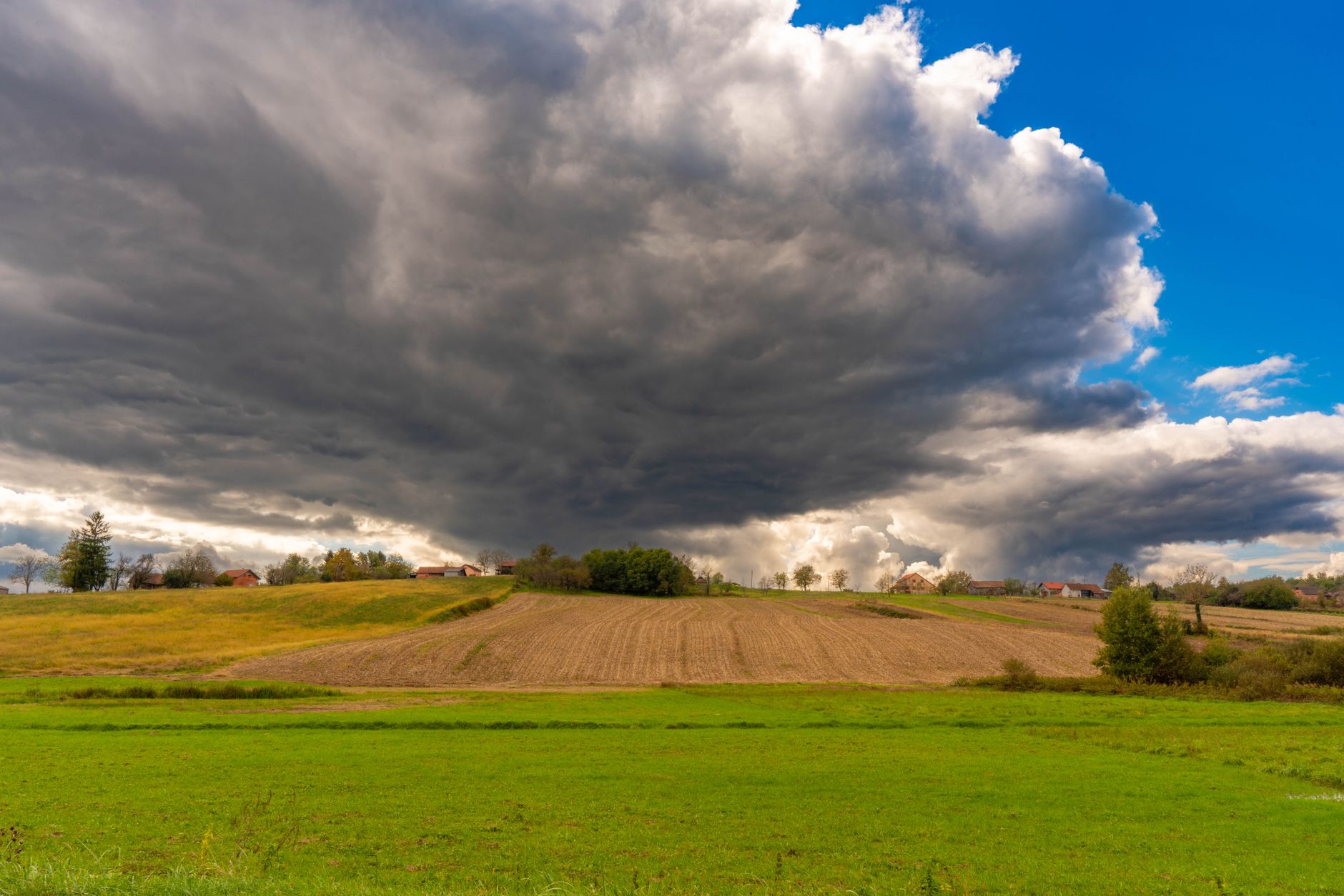 Avertismente meteo de la ANM: Cod galben pentru ploi și vânt în mai multe județe