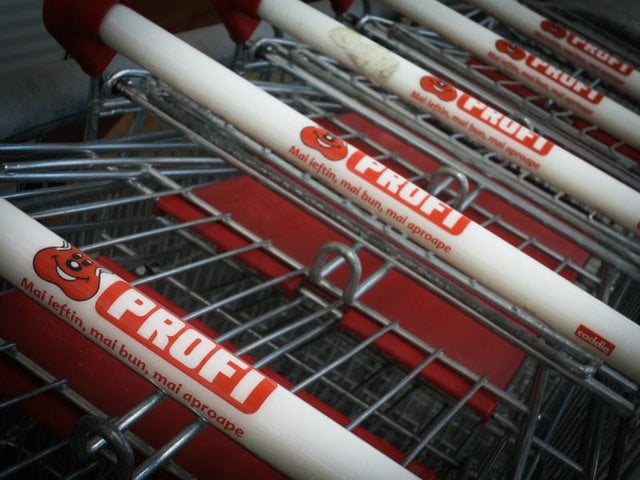 Tribunalul Sibiu anulează o amendă de 50.000 de lei aplicată unui magazin Profi