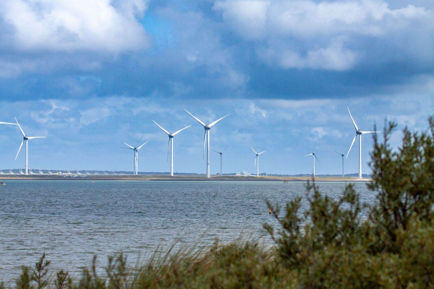 Germania a inaugurat He Dreiht, cel mai mare parc eolian offshore din Marea Nordului