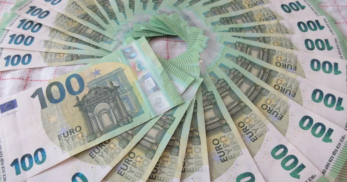 Anchetă la Aeroportul Otopeni după dispariția a 700.000 de euro confiscate de la un pasager din Dubai