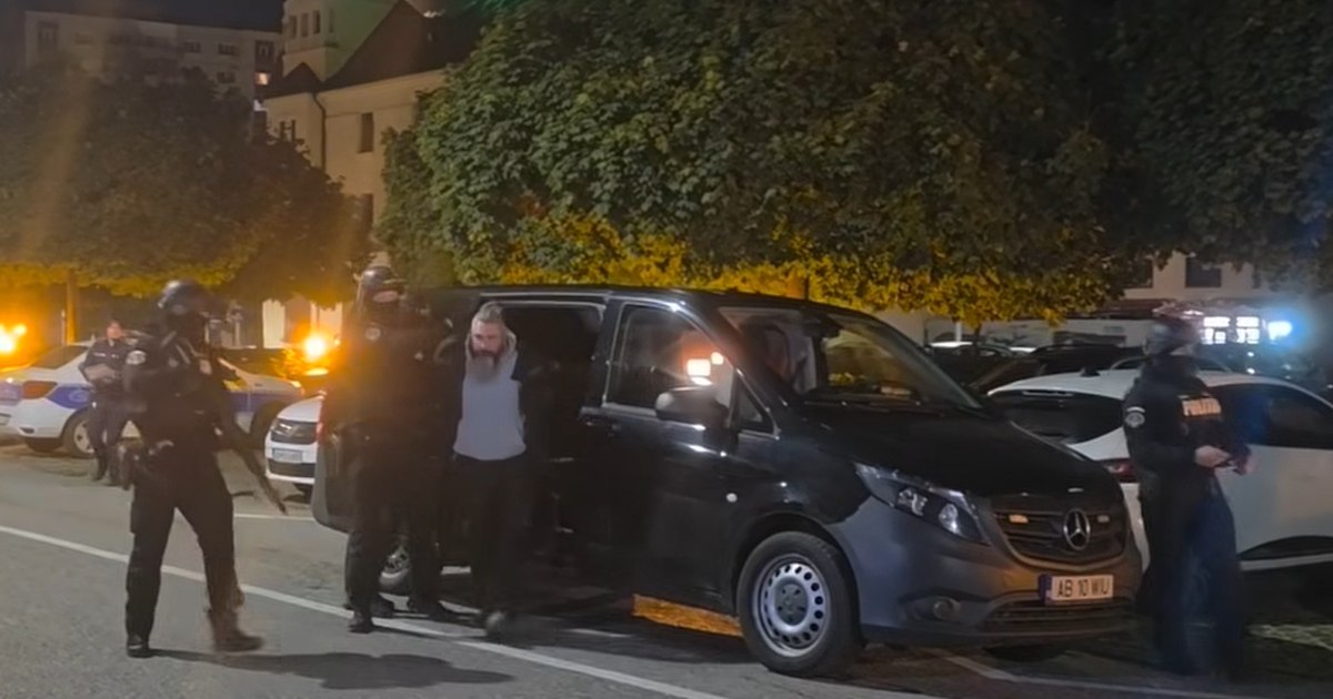 Un bărbat de 43 de ani a fost arestat preventiv după ce a intrat în sediul Poliției din Alba Iulia cu o armă și o grenadă