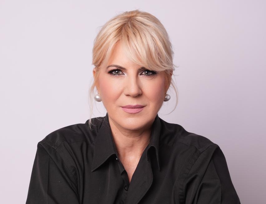 Critici intense la adresa proiectului care ar putea obliga firmele să plătească un avocat pentru contracte
