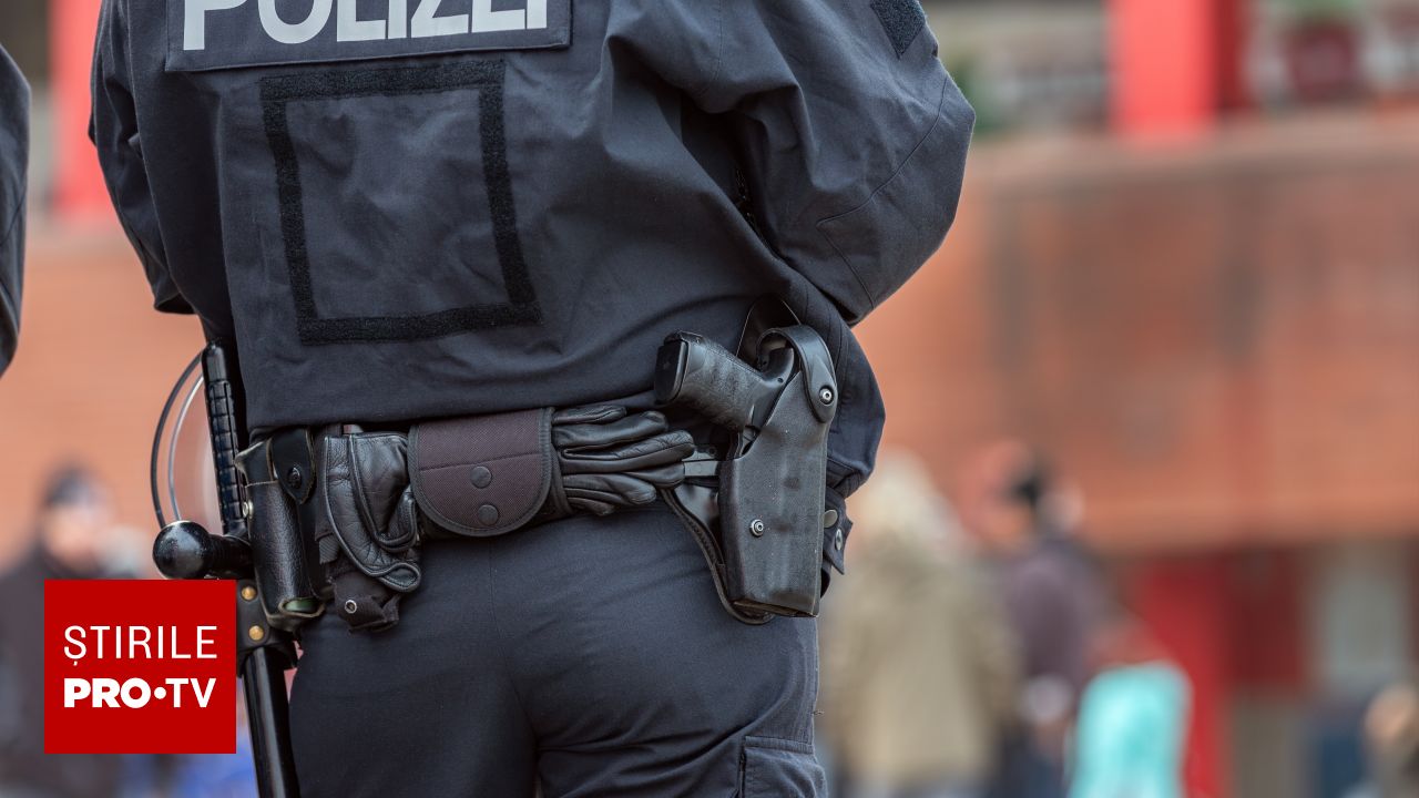 Incident violent în Germania: mașină intrată într-un grup de oameni, polițiștii au tras cu armele