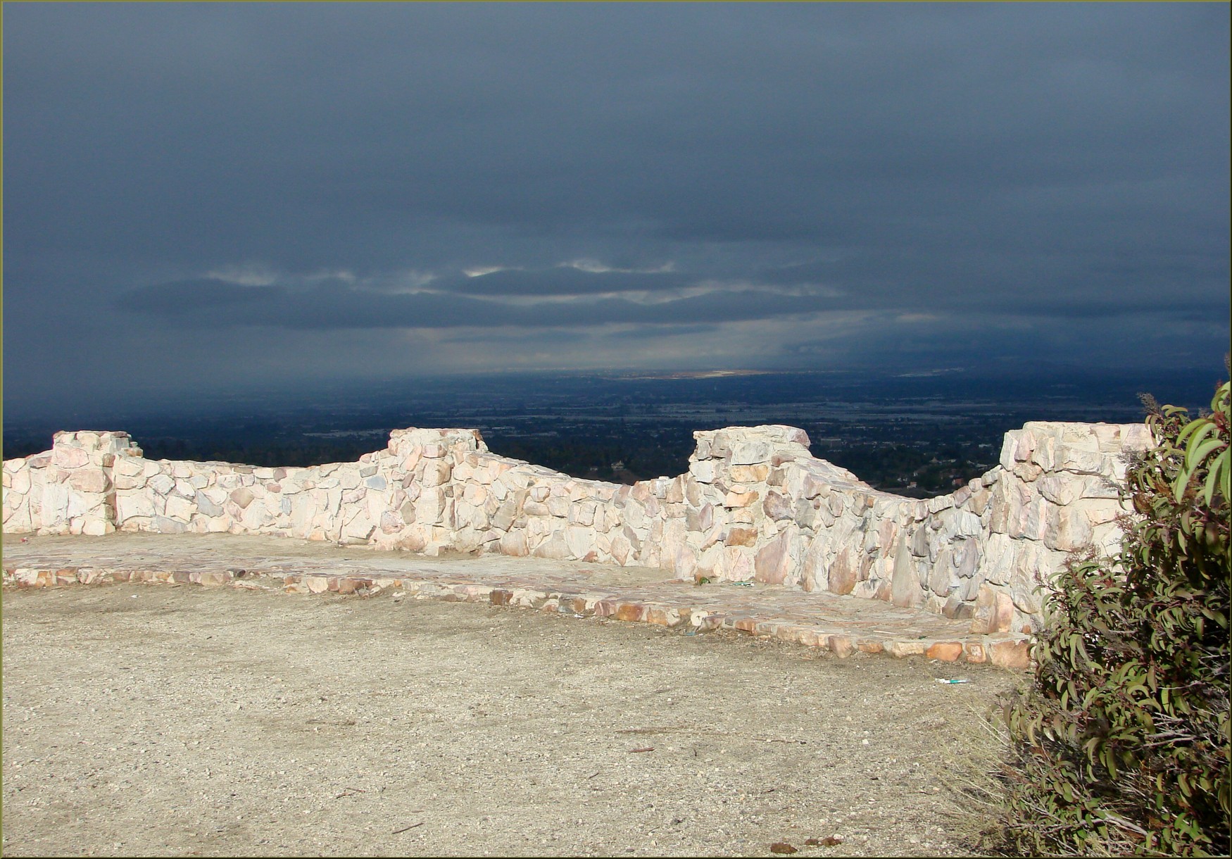 Prognoză meteo pentru marți, 27 octombrie: Ploi abundente, ninsori la munte și vânt puternic