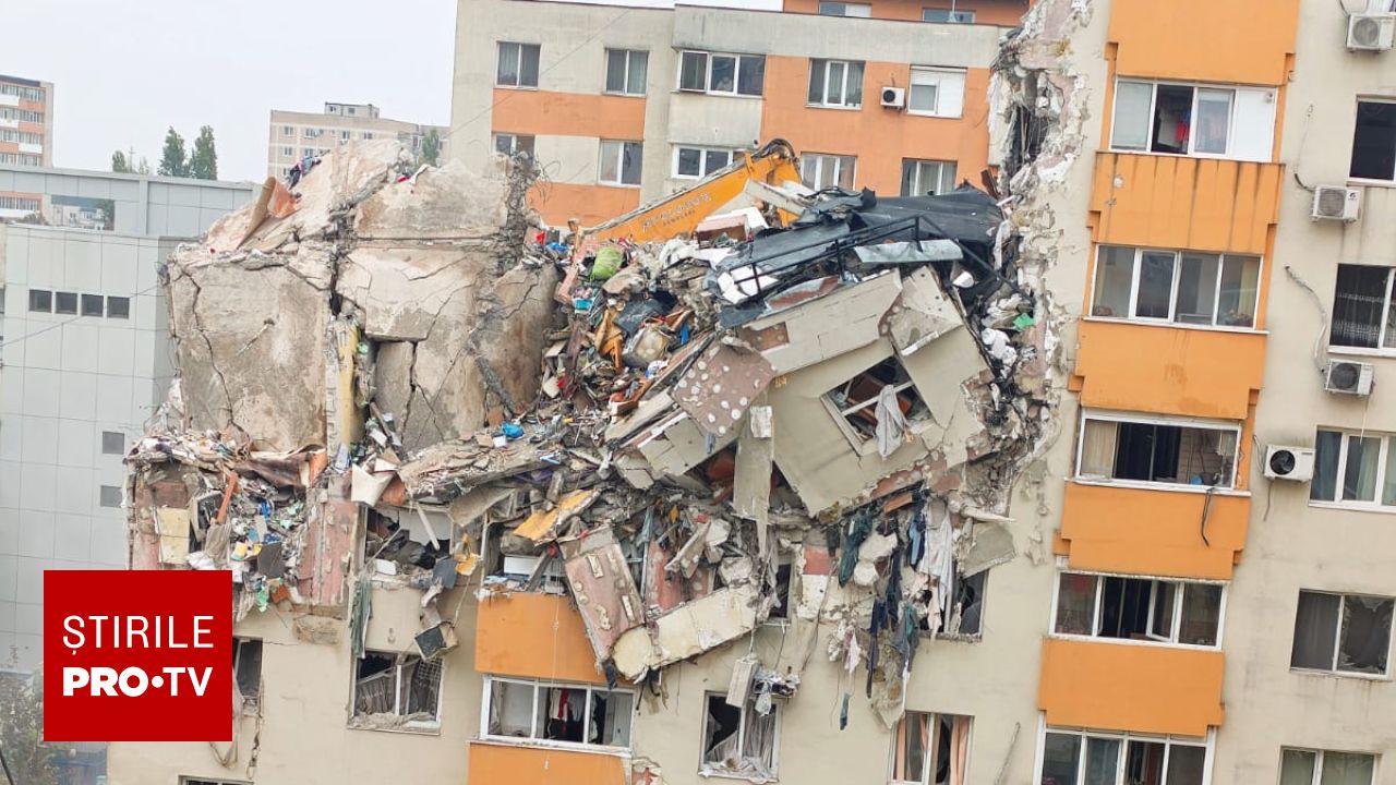 Ultima etapă a demolării blocului din Rahova: s-a prăbușit restul imobilului după explozie