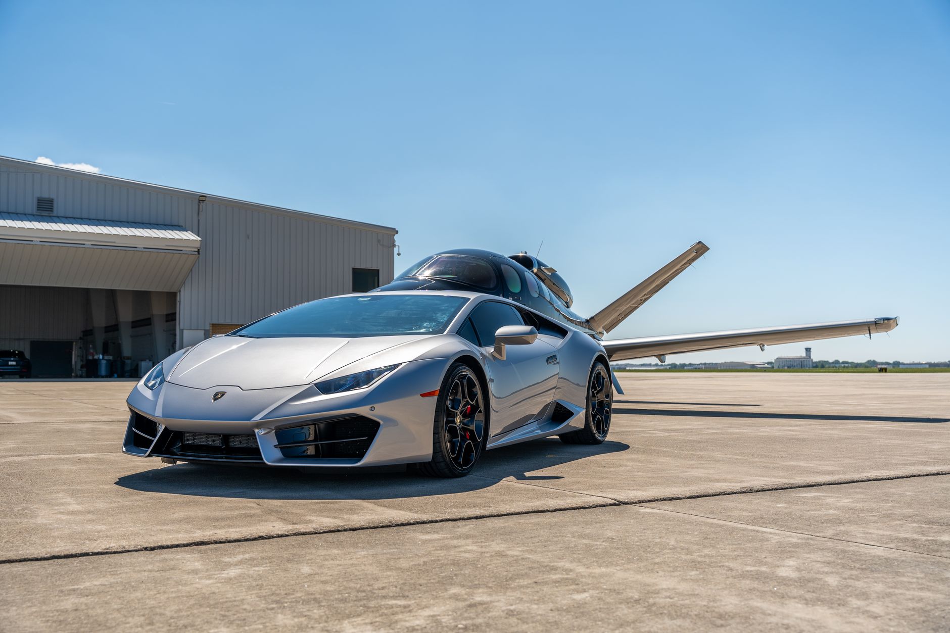 Un Ferrari de 500.000 de euro a fost confiscat pe aeroportul din Frankfurt înainte de exportul în Mexic