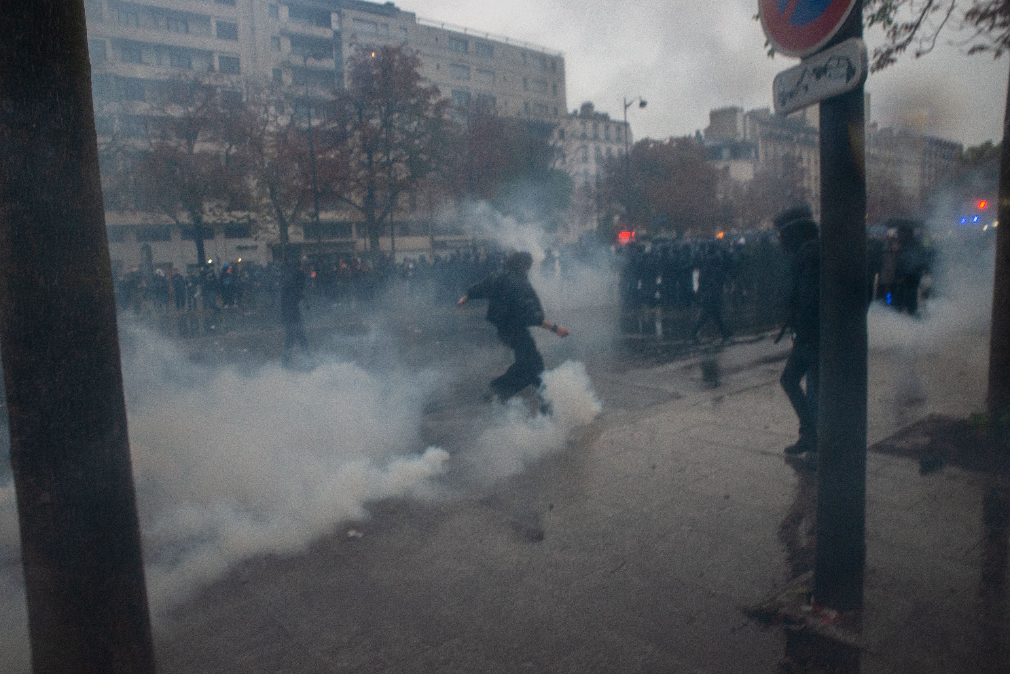 Guvernul francez propune sancțiuni financiare masive pentru protestatari, proiectul fiind criticat de avocați