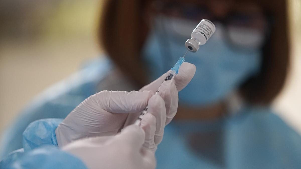 Campania de vaccinare antigripală din România: Sute de mii de doze sunt deja în depozite