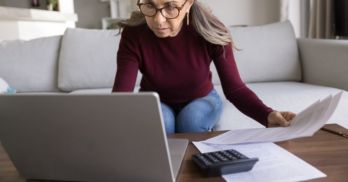 Pensionarii ar putea primi o majorare de 7,5% în 2027, dar inflația ar putea reduce câștigul real