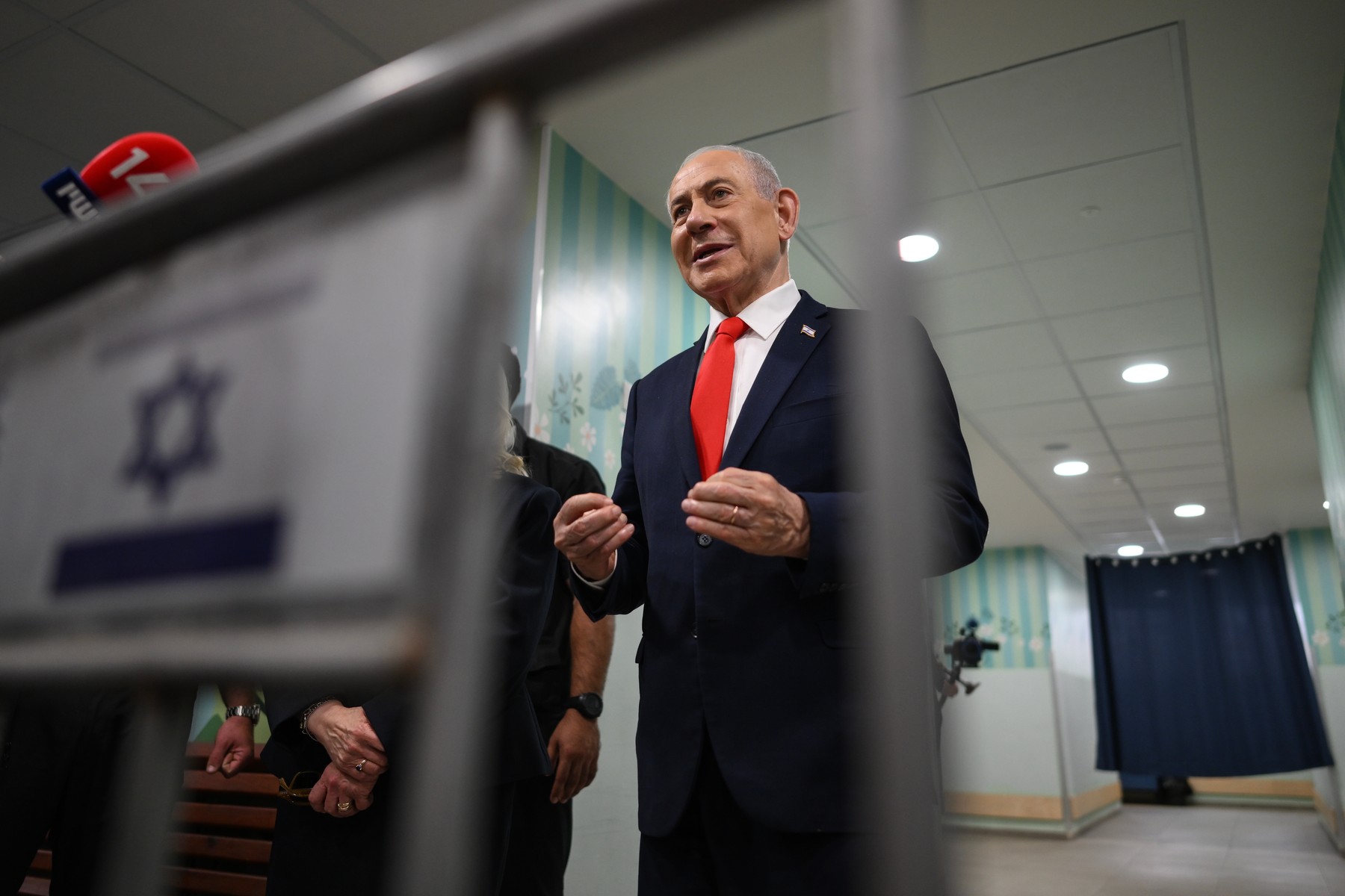 Alegeri parlamentare în Israel: Rezultate incerte și tensiuni politice după închiderea urnelor