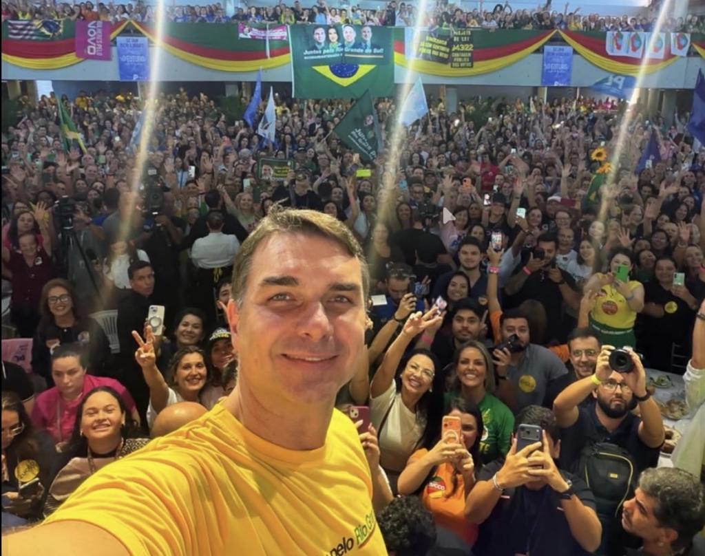 Senatorul Flavio Bolsonaro a fugit în SUA după înfrângerea la alegerile prezidențiale din Brazilia