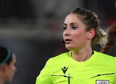 Alina Peșu va arbitra duelul Manchester City - PSG din faza principală a Ligii Campionilor feminină