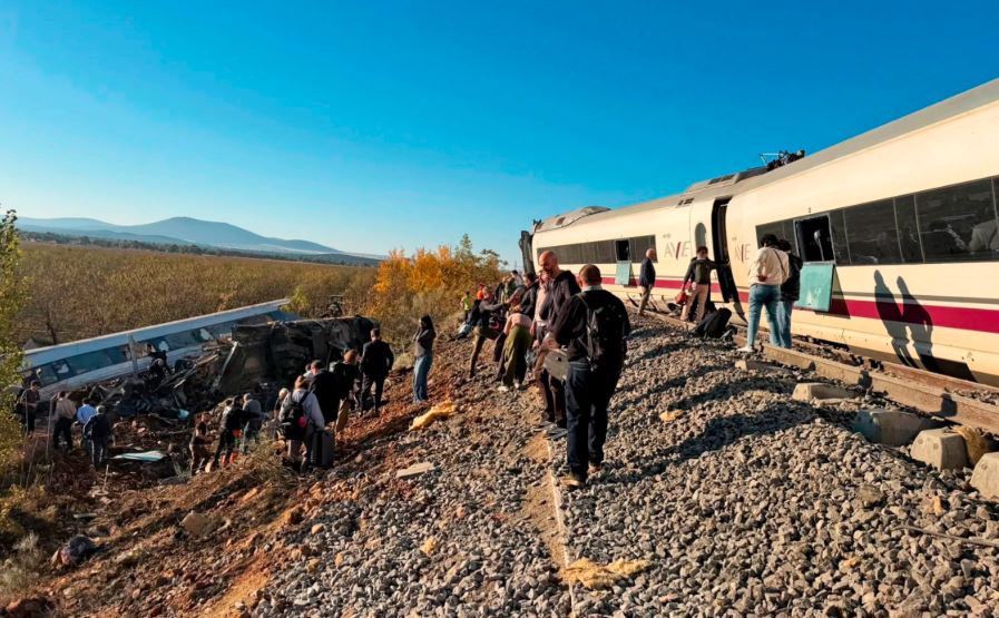 Accident feroviar cu victime în Spania: două trenuri de mare viteză s-au ciocuit în provincia Toledo