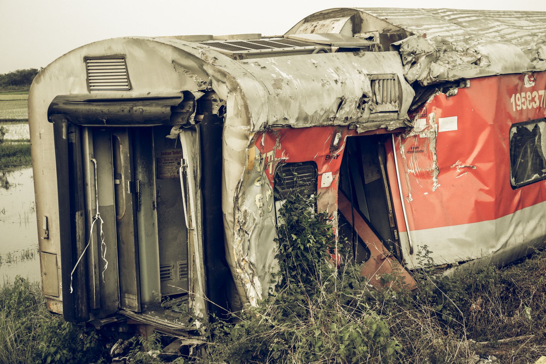 MAE verifică dacă printre victimele accidentului feroviar din Spania se află cetățeni români