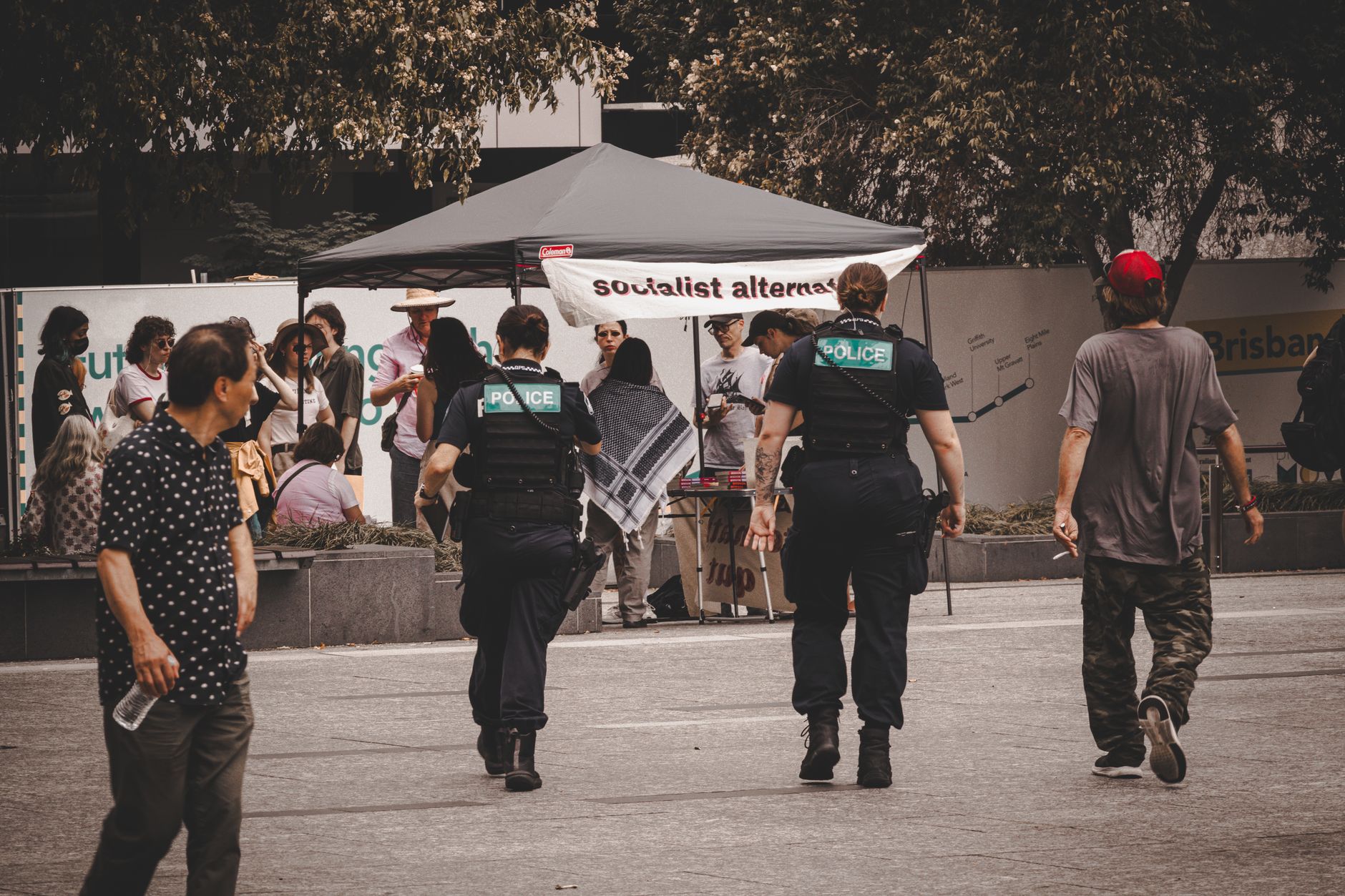 Senatul Franței aprobă lege care obligă manifestanții să plătească pagubele provocate în timpul protestelor