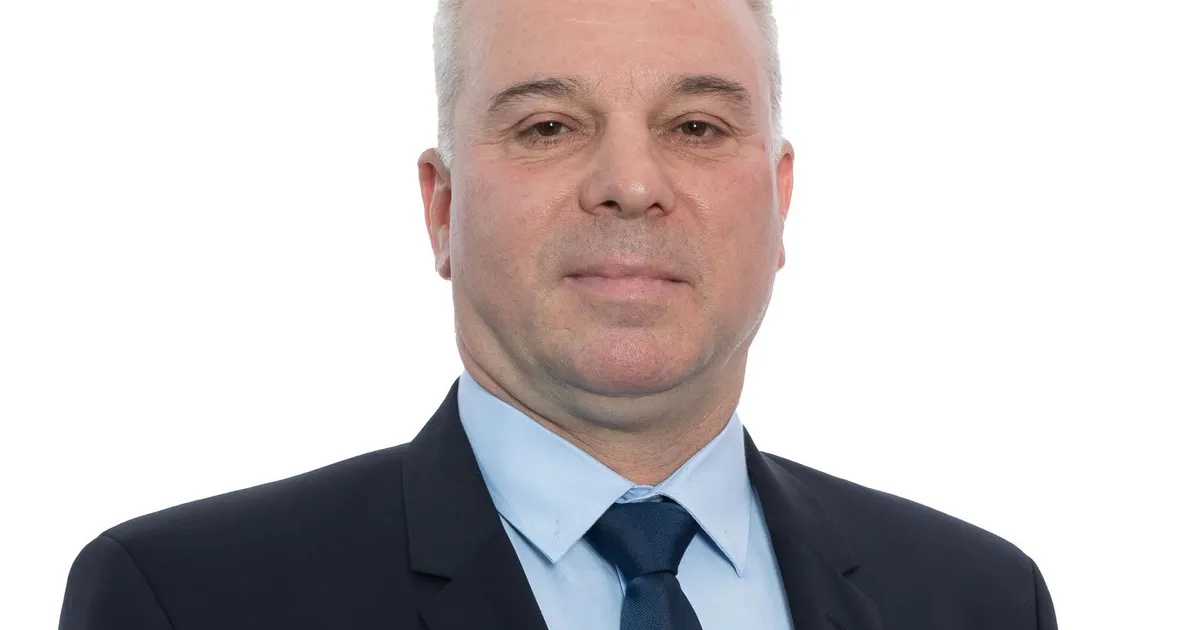 Primarul orașului Slănic Moldova, Benone Moraru, este reținut pentru luare de mită
