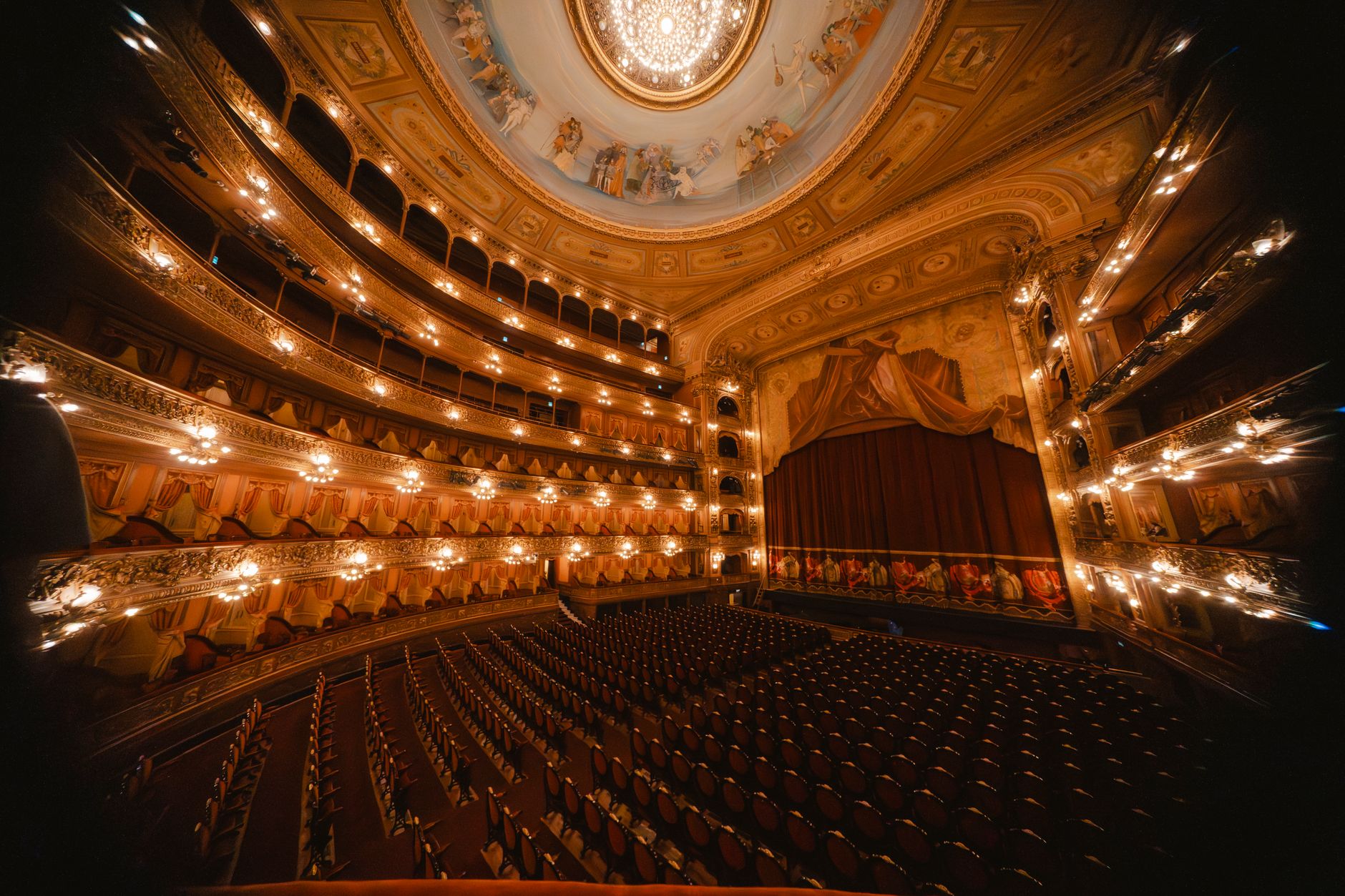 Teatrul Național de Operetă și Musical „Ion Dacian” celebrează 76 de ani de activitate