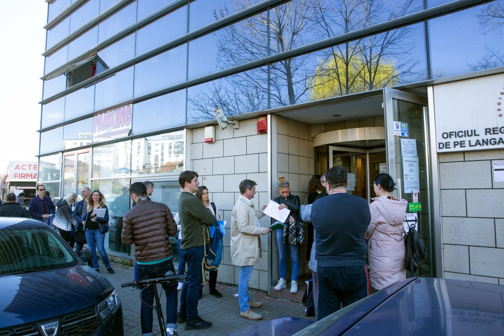 Criza de la Registrul Comerțului: peste 210.000 de cereri de firme sunt blocate în sistem