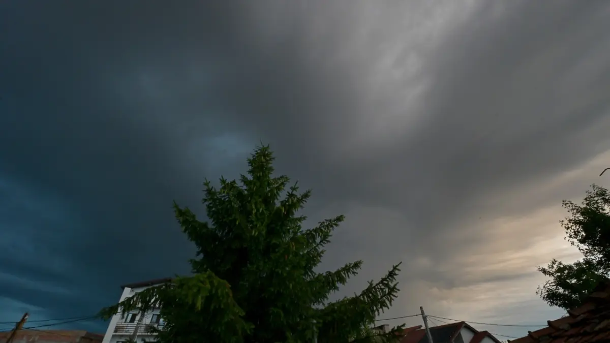 Vremea se schimbă radical în România: ANM anunță scăderi de temperaturi și precipitații pe regiuni