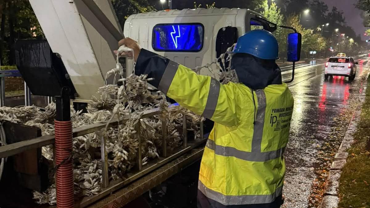 Bucureștiul va fi iluminat cu 6 milioane de luminițe pe principalele bulevarde în această iarnă