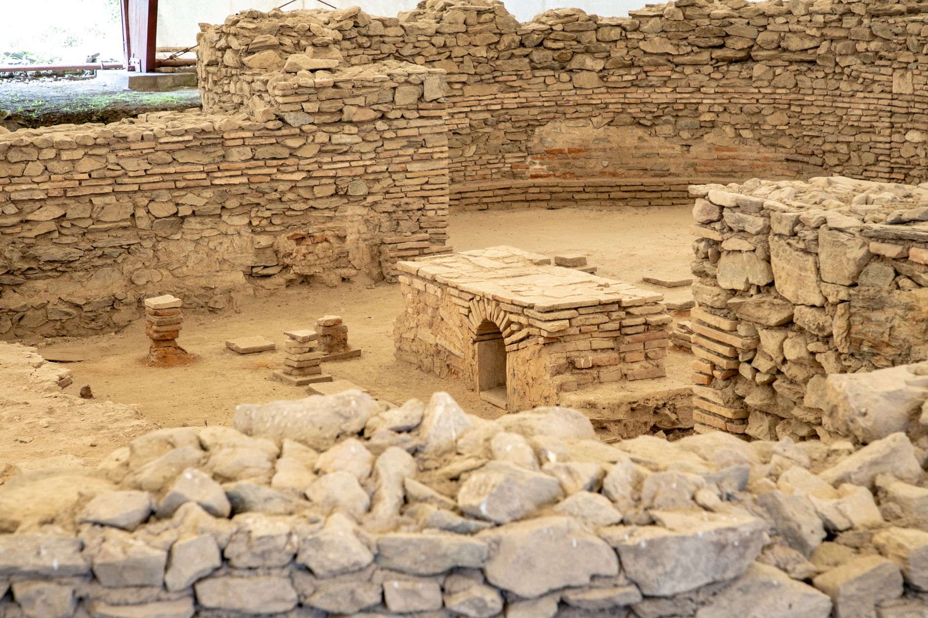 Descoperire uimitoare la Pompei: a fost găsit dulapul unei femei cu un tezaur de obiecte personale