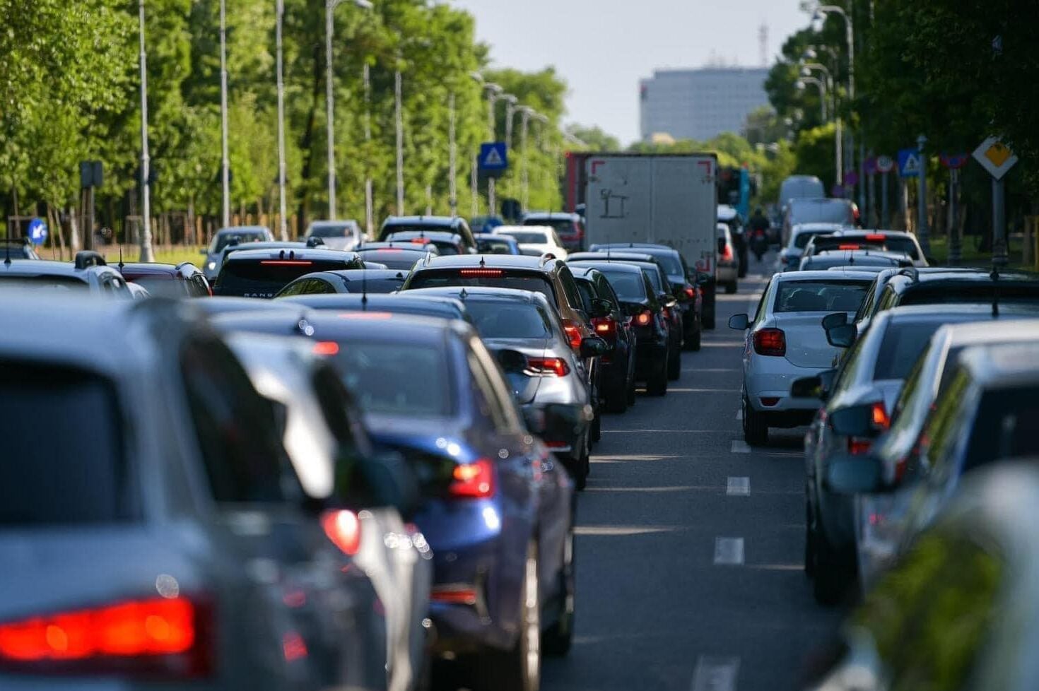 Elveția se confruntă cu o criză a combustibililor și propune limitarea vitezei pe autostrăzi la 80 km/h