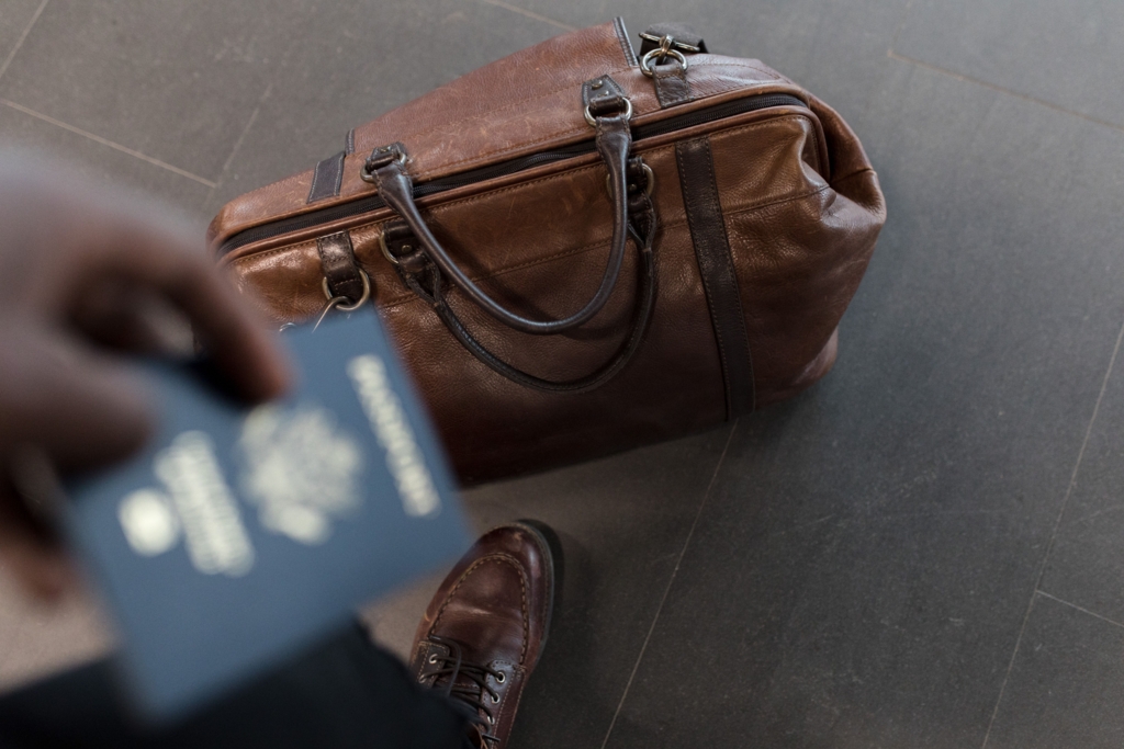 Misterioasă dispariție a unor sume uriașe de bani din Vama Otopeni. Metoda suspectă a furtului a fost identificată