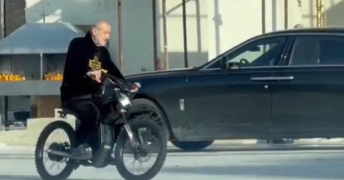 Gigi Becali a lămurit filmarea cu motocicleta electrică din Voluntari: „Am făcut o probă”
