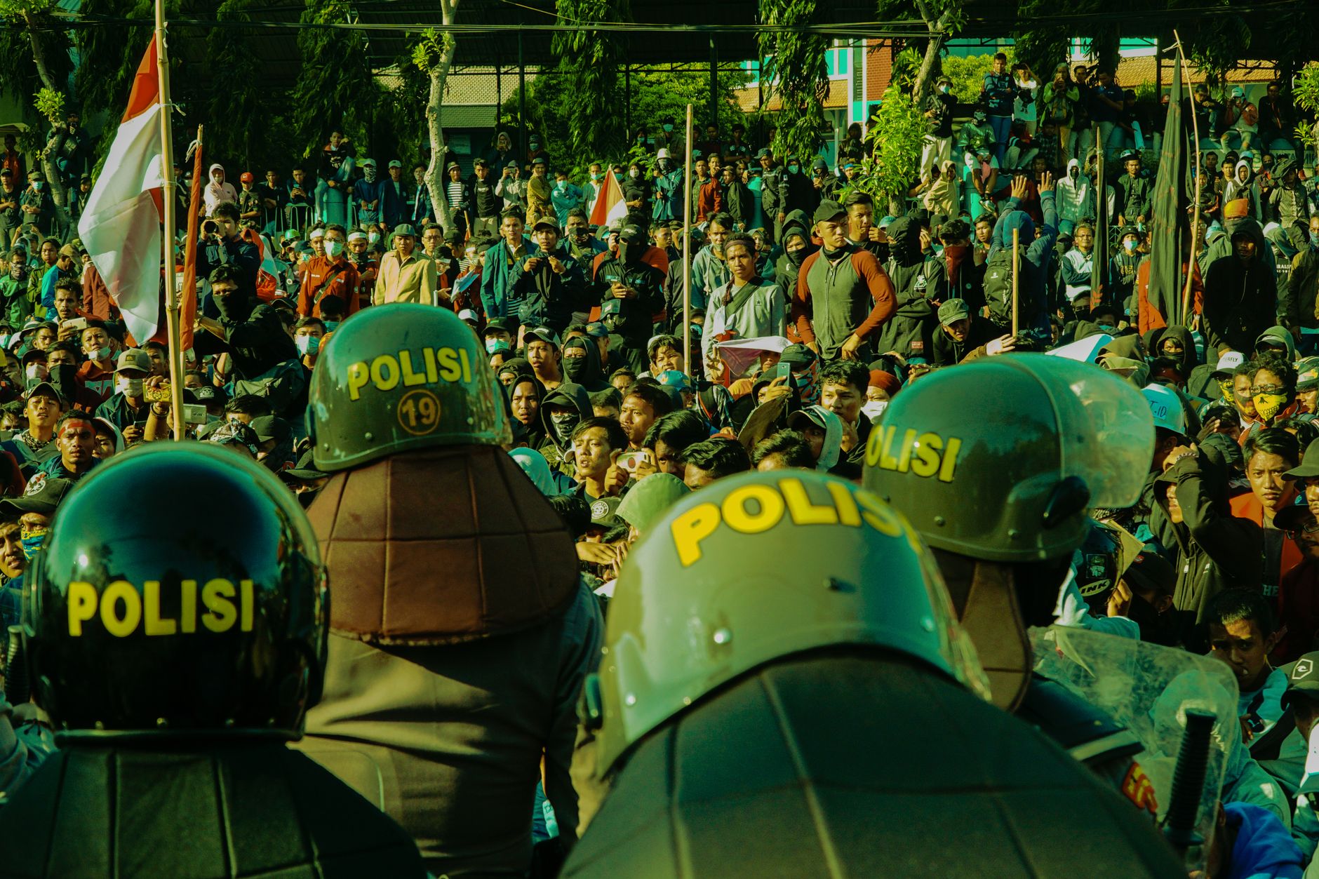 Ancheta europeană despre exploatarea protestelor prin rețele asociate islamului politic
