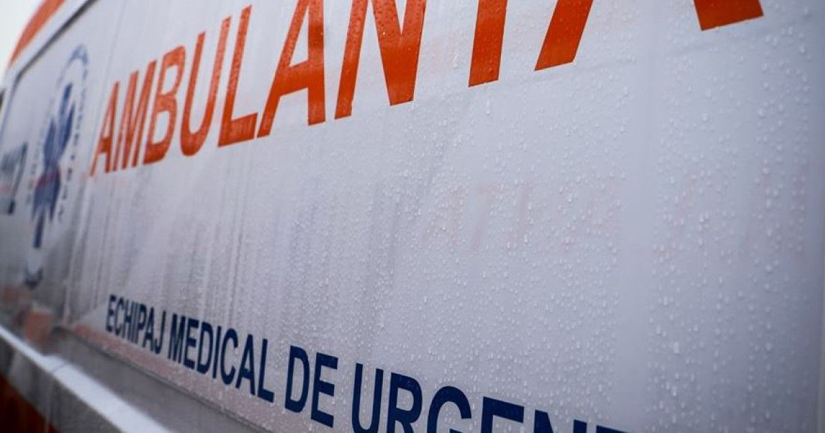 Tragedie în Dâmbovița: Un copil de 3 ani a înjunghiat un bebeluș în cap