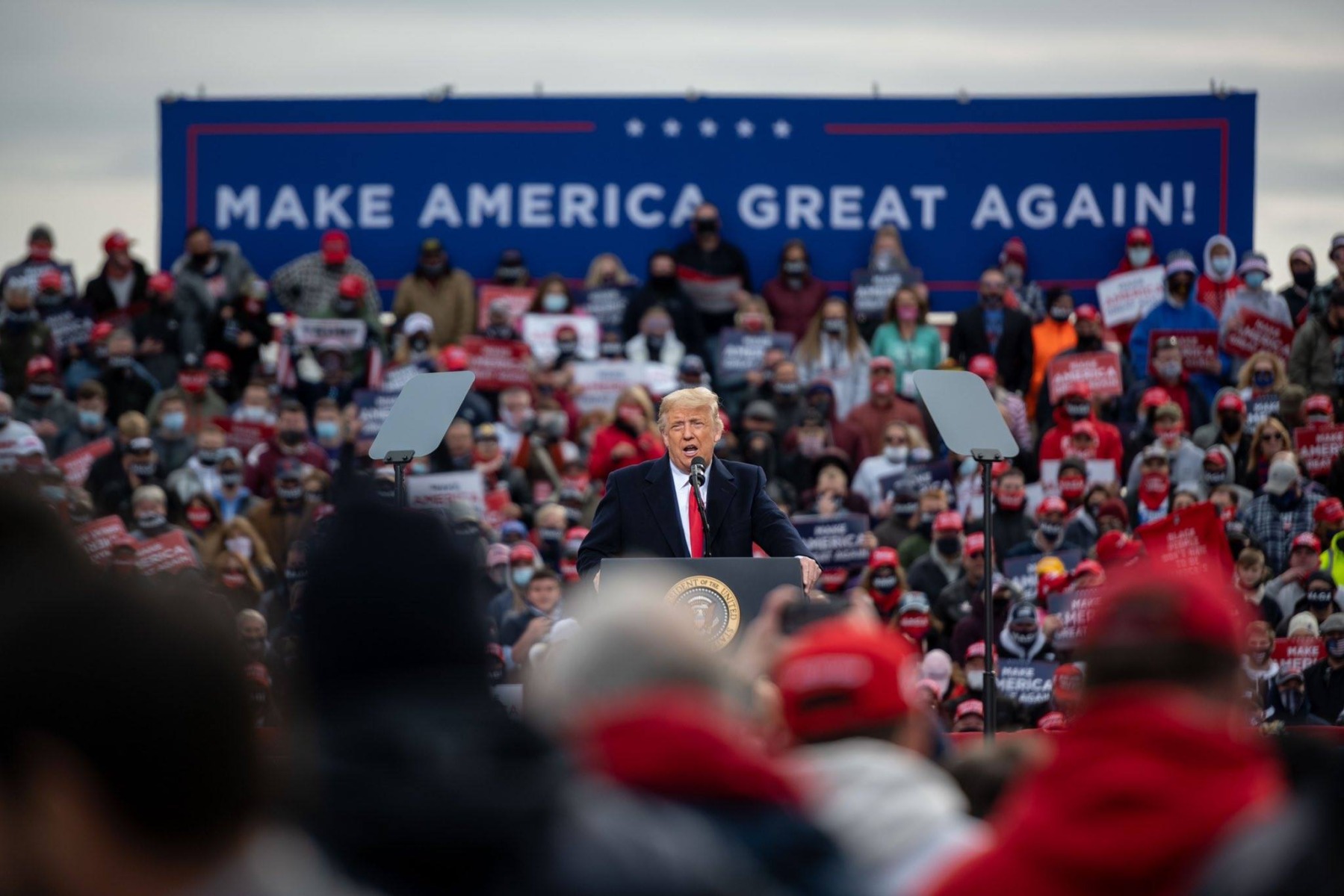 Donald Trump a atacat verbal un protestatar în timpul unui miting electoral din Florida