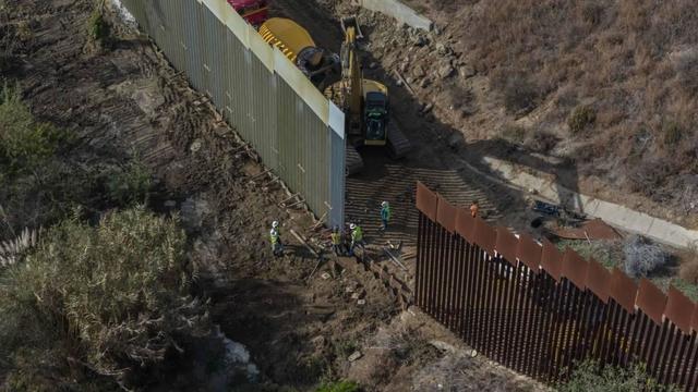 Administrația Trump a început construcția zidului de frontieră în regiunea Big Bend din Texas