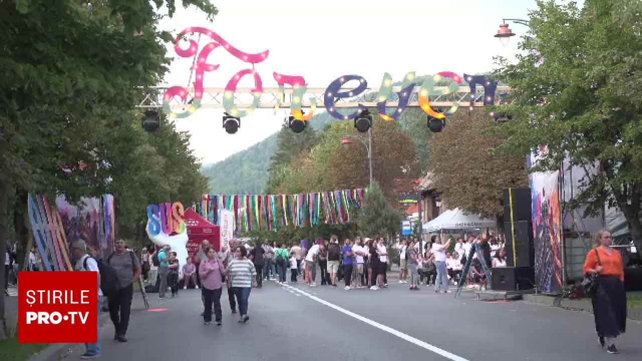 Festival colorat la Sinaia: parade, concerte și restricții de circulație în stațiunea montană