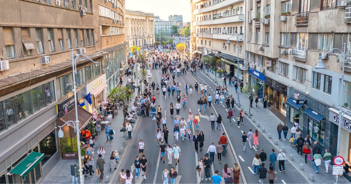 Bucureștiul este plin de evenimente în weekendul de 19-20 septembrie: de la proiecții pe Palatul Parlamentului la festivaluri