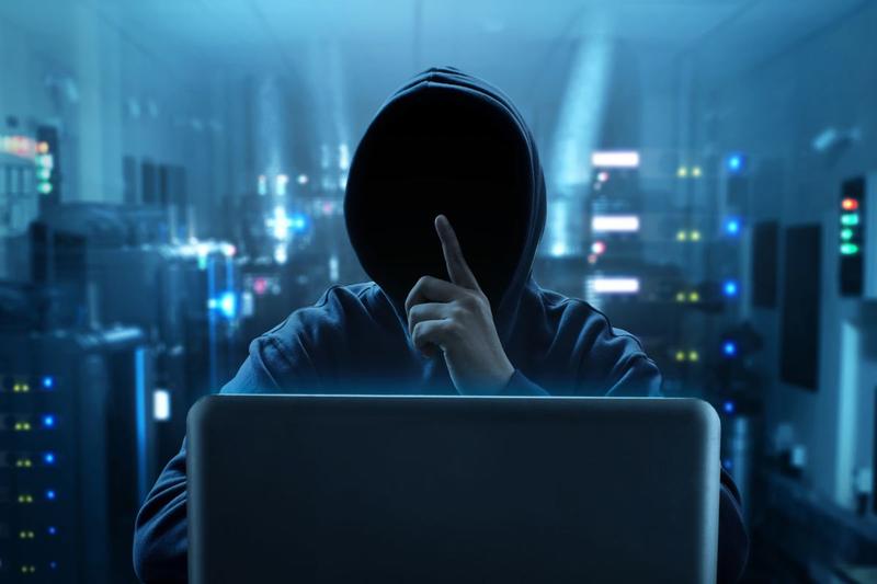 Un adolescent suedez a fost condamnat la peste 10 ani de închisoare pentru crime comise pe internet