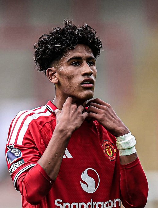 Tânărul talent JJ Gabriel a cerut plecarea de la Manchester United și se află în Barcelona
