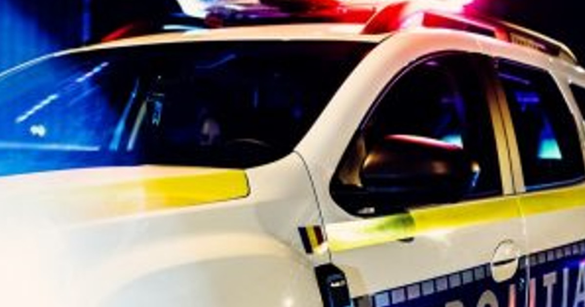Trei persoane au fost arestate preventiv după ce au fost surprinse furând combustibil dintr-un camion