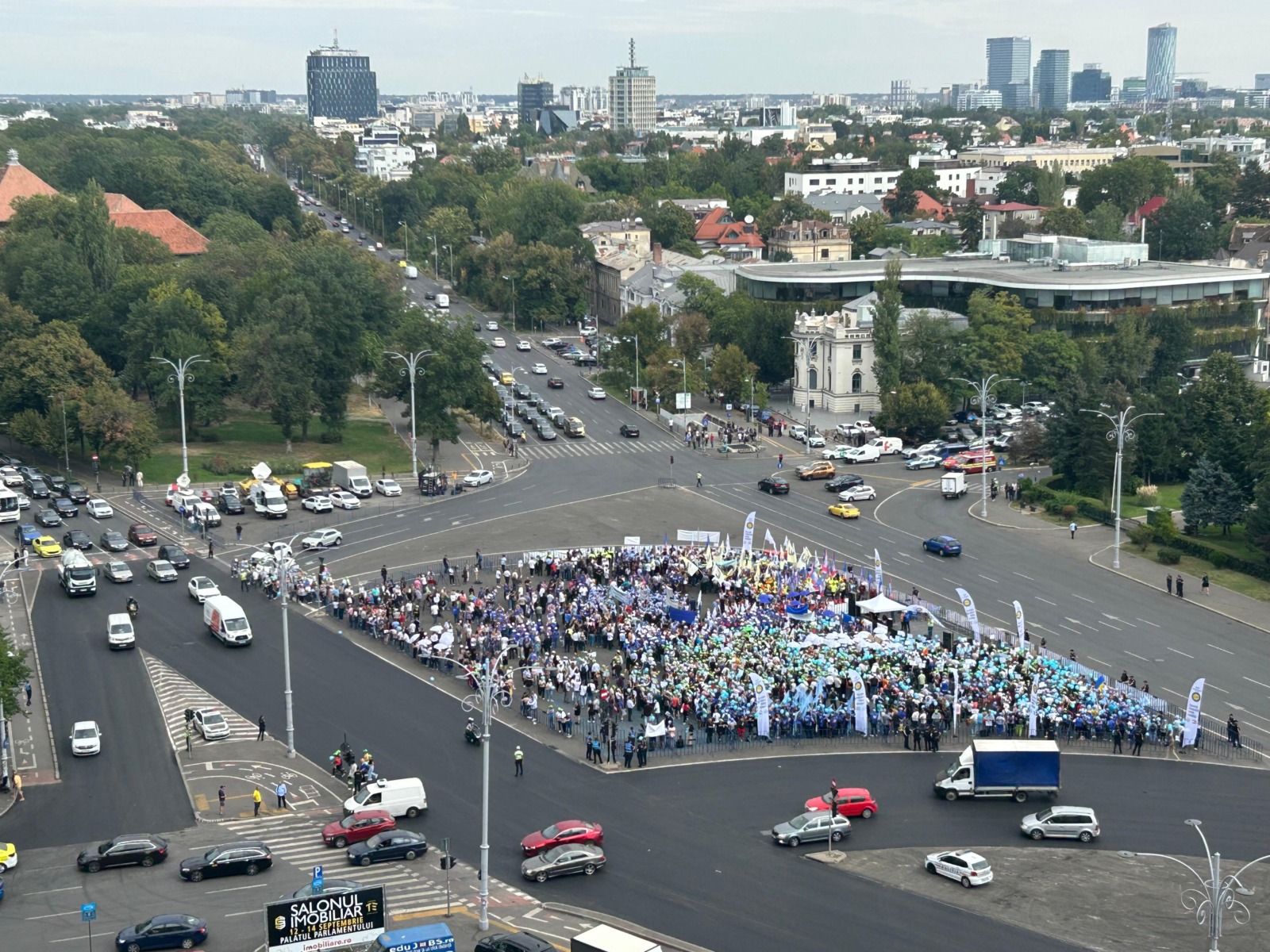Protest împotriva extremismului în Piața Victoriei duminică: Jandarmeria instituie filtre de siguranță