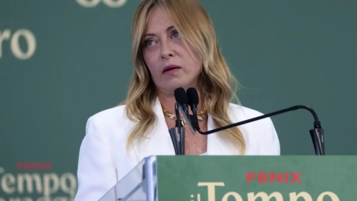 Italia pregătește interzicerea burqa și niqabului în școli și limitarea numărului de elevi străini