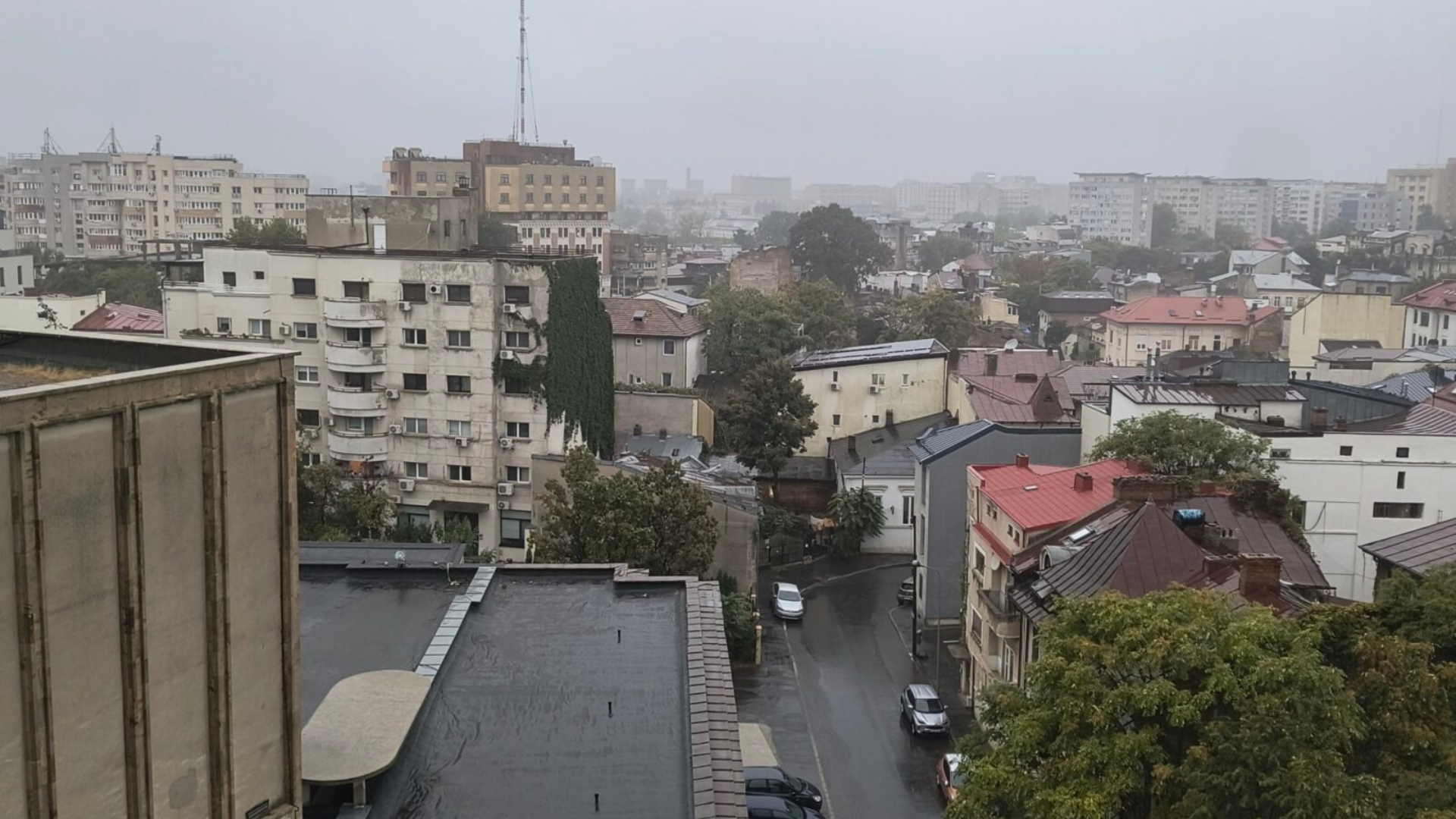 Schimbări meteorologice în București: temperaturile vor scădea, iar ploaia și vântul vor deveni prezente
