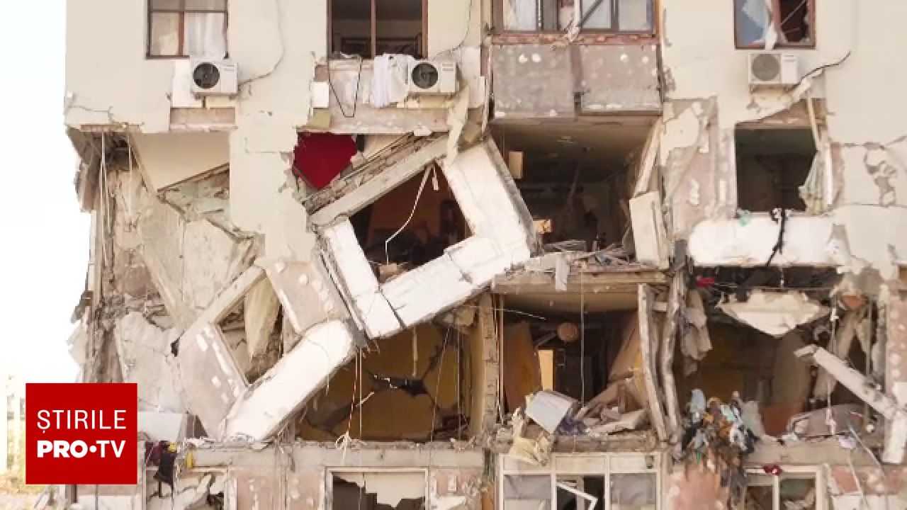 Blocul din Rahova va fi demolat parțial. Doar trei etaje vor mai rămâne în picioare