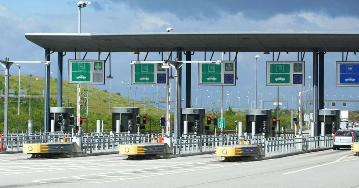 Schimbări majore pentru șoferi în 2026: dispare taxa de pod de la Fetești și se modifică tariful rovinietei