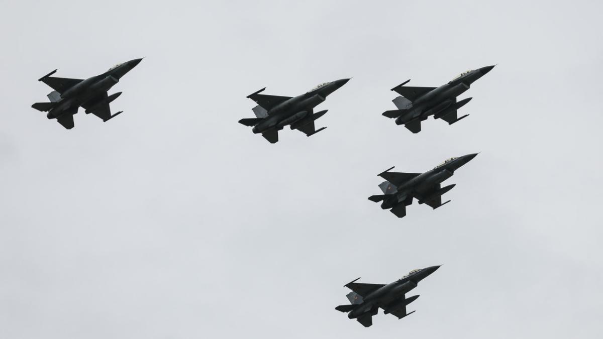 Un avion de luptă F-16 s-a prăbușit lângă o bază aeriană americană din Germania