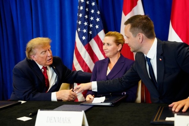 Trump semnează acordul de securitate cu Danemarca și Groenlanda pentru consolidarea prezenței militare în Arctica