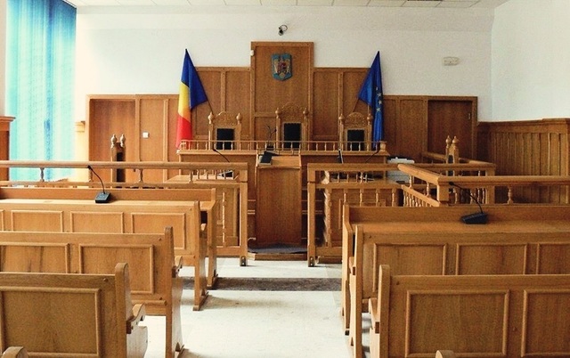 Primarul comunei Podenii Noi, trimis în judecată pentru exploatarea ilegală a unei balastiere