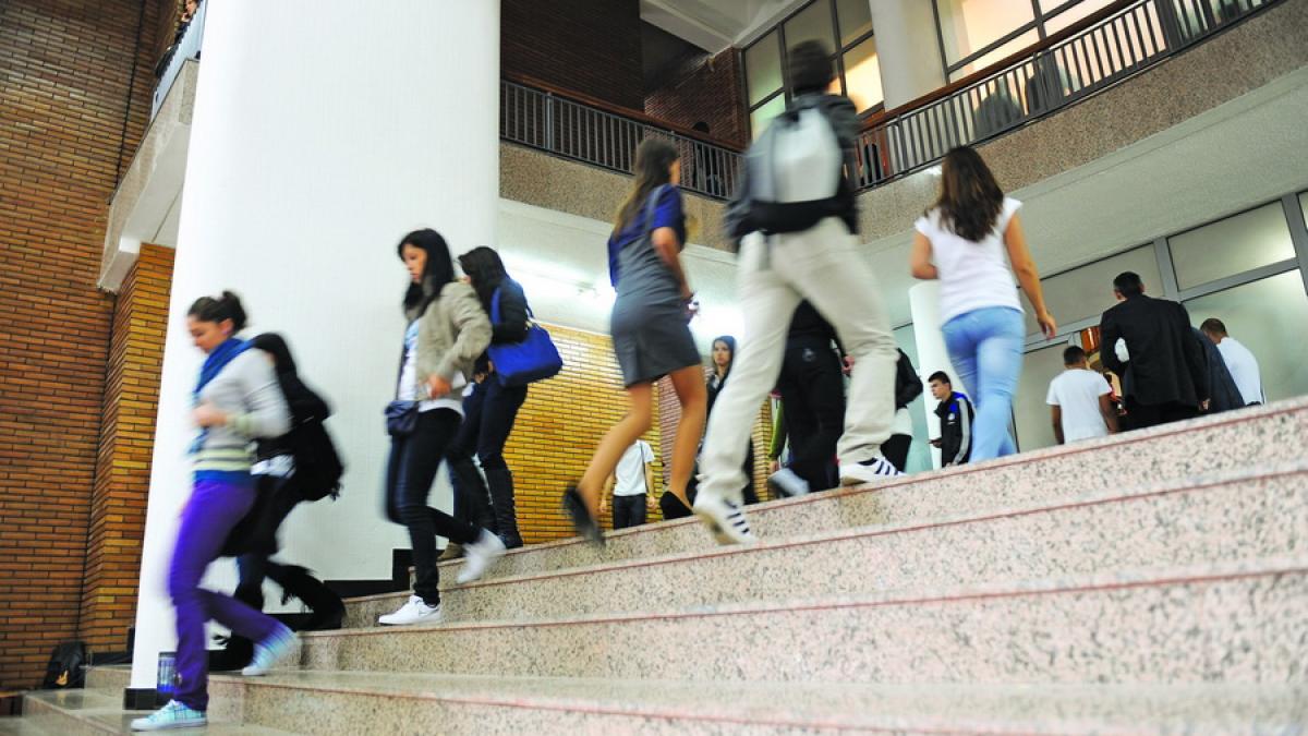 Costurile cazării pentru studenți în Cluj și București: Diferențe între căminele de stat și variantele private