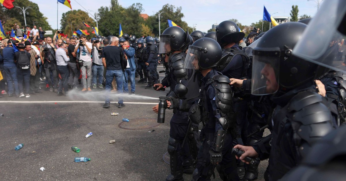 27 de persoane reținute pentru violențele din Piața Victoriei. 24 de suspecți sunt vizate de arestare