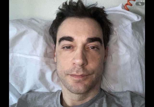 Actorul francez Arnaud Denis a ales eutanasia după ce o operație i-a distrus viața