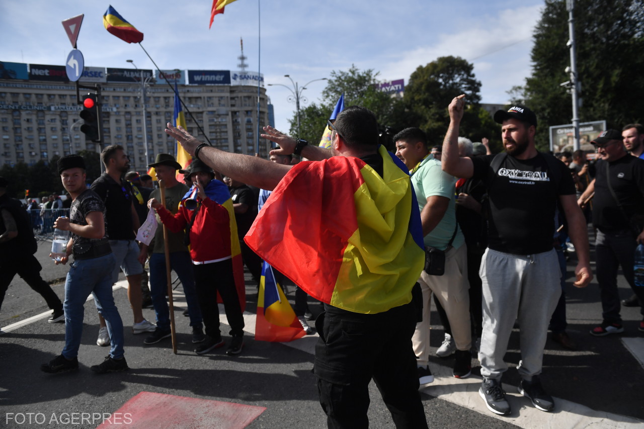 27 de persoane reținute pentru violențele din timpul protestului neautorizat al oierilor din Piața Victoriei